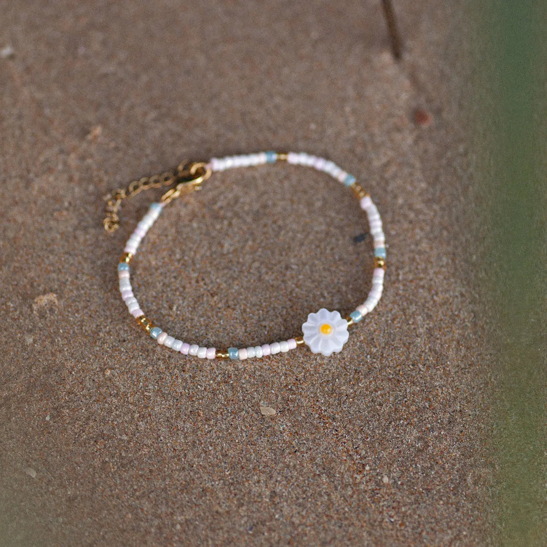 Tove - Daisy Flower Pastel Bead Bracelet Timi of Sweden