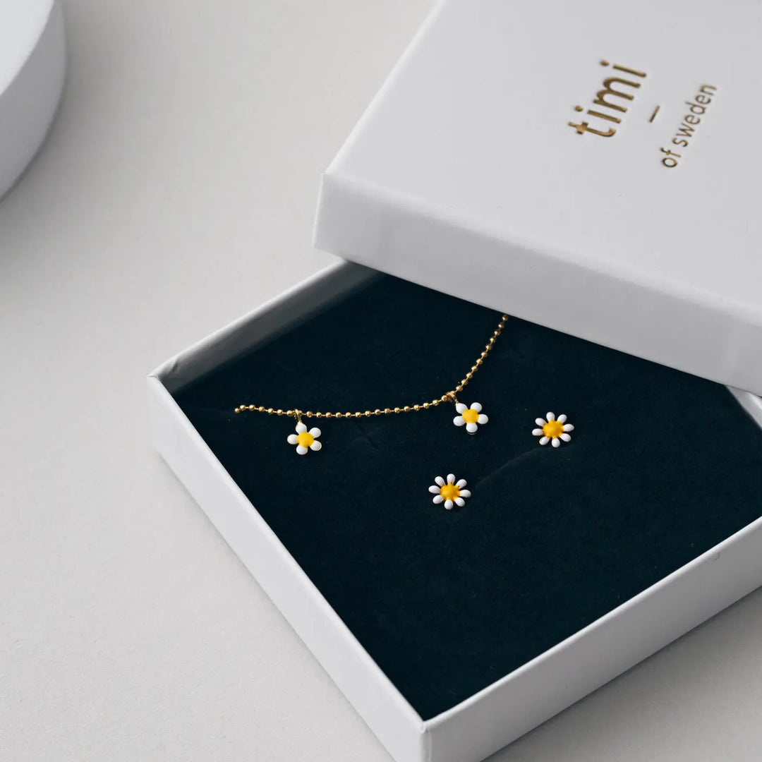 Doris - Daisy Enamel Set  | Timi of Sweden