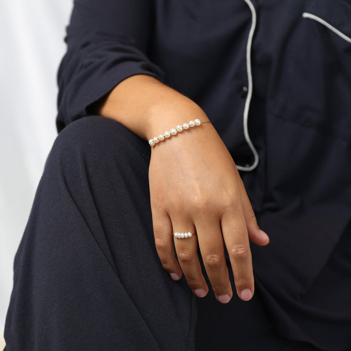 Loanna - Delicate Pearl Bracelet Stainless Steel